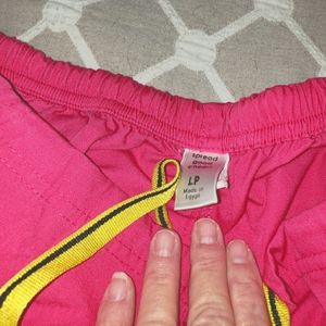 Wonder wink scrubs 2 pair